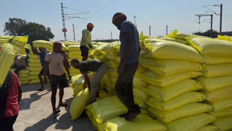 જામનગર જિલ્લામાં રવિ સિઝન માટે ૪૨૦૦ મેટ્રિક ટન યુરિયાનો જથ્થો ઉપલબ્ધ